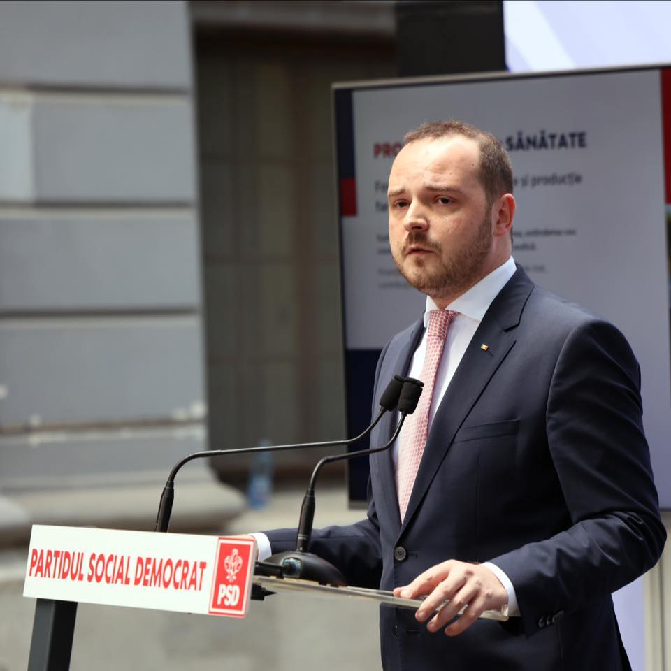 Ministrul Sănătății a fost oripilat de doctorițele de la ATI: ‘Poartă unghii false și bijuterii, deși nu au voie’