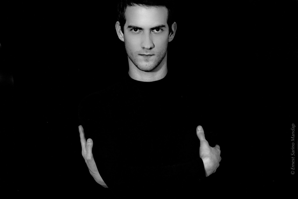 The poetry of the dance, the curiosity for learning and the Romanian experience – an interview with the choregrapher Lucas Viallefond