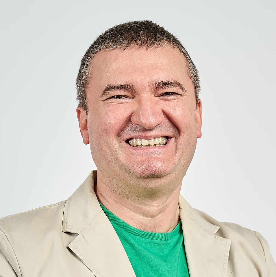 ”DE CE M-A AJUTAT MEDICINA ÎN JURNALISM” – Dorin Chioțea