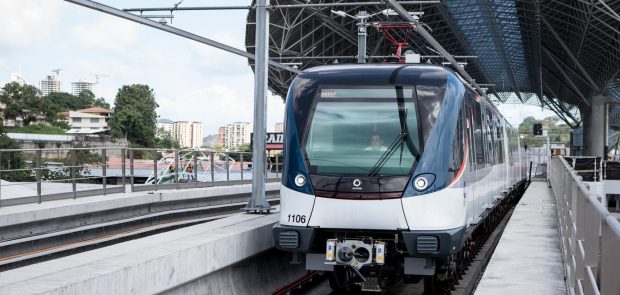 Vreo 35 de trenuri noi pentru Metrorex și CFR stau în continuare nefolosite