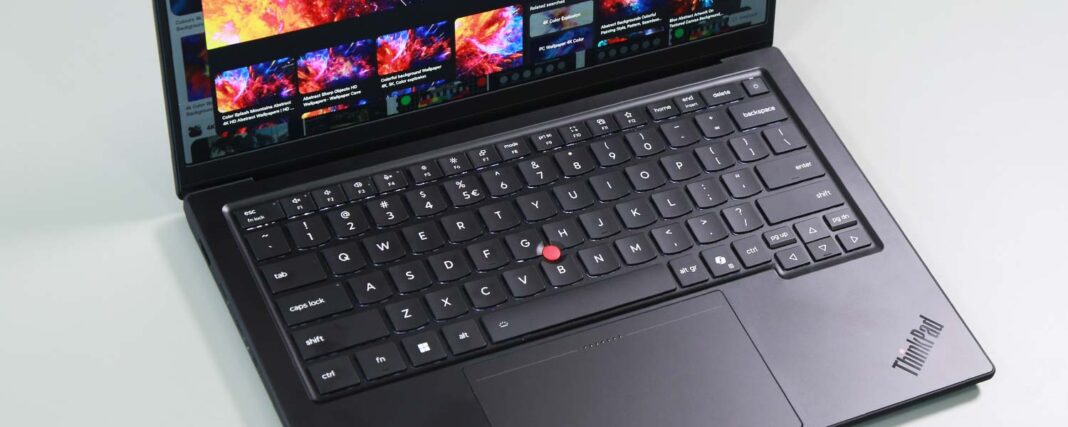 Lenovo ThinkPad X1 Carbon review detaliat (Aura Edition, OLED mat, Panther Lake)
