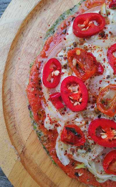 Bucătăria aRAWmatică – o carte de retete raw vegan in limba romana, de Nelly Reinle-Carayon