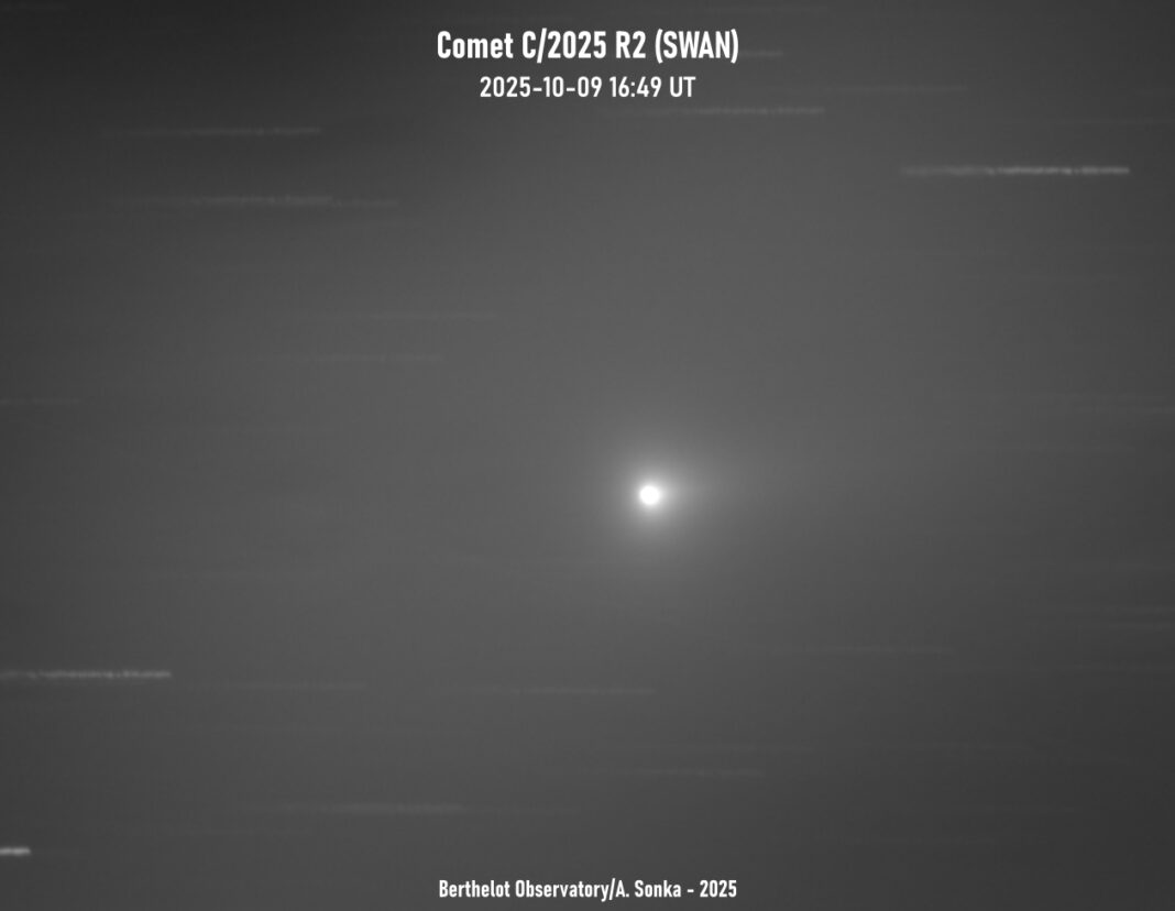 Cometa C/2025 R2 (SWAN)