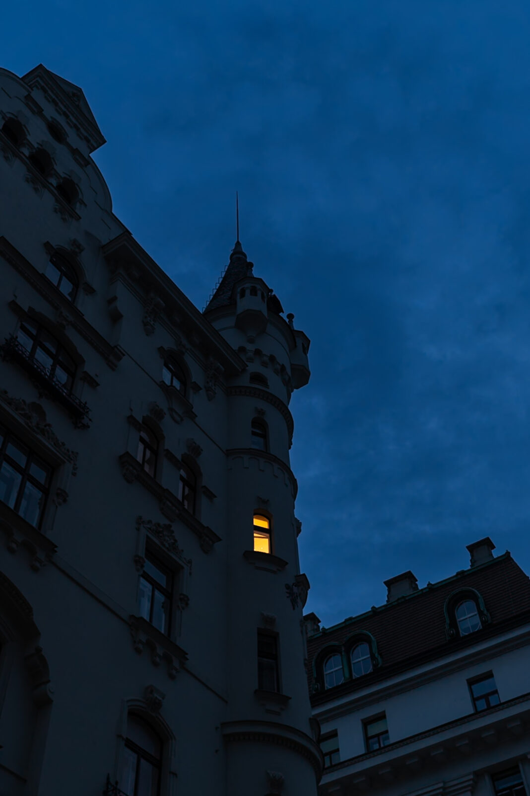 Home alone (day 17332)