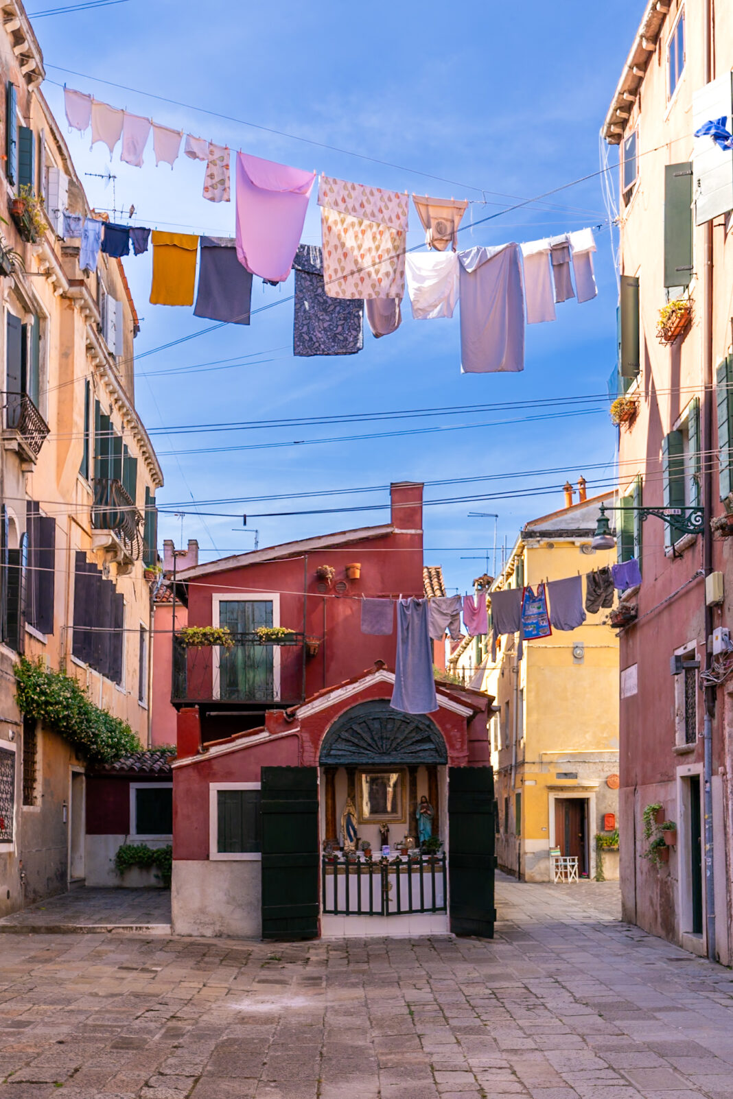 Street in Venice (day 17388)