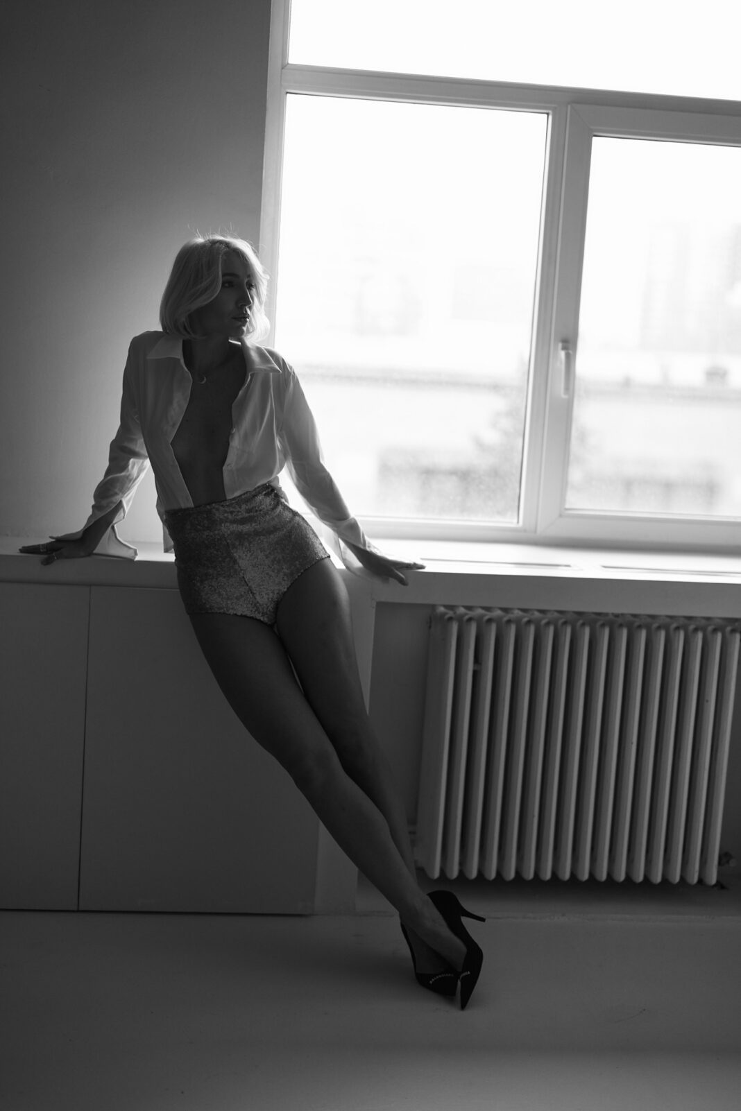 The actress Monica Odagiu photographed at my studio (day 17217)