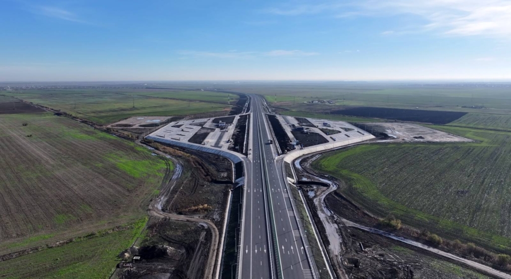 Autostrada A7. S-a deschis circulația pe tronsonul Pietroasele – Buzău, de 14 kilometri. Șoferii vor putea circula neîntrerupt pe autostradă între București și Focșani.