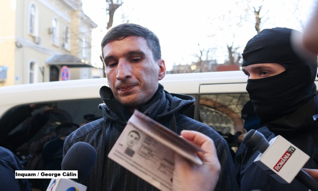 Influencerul Bogdan Peșchir a fost trimis în judecată pentru coruperea alegătorilor în scopul votării lui Călin Georgescu la alegerile prezidențiale anulate, de la finalul lui 2024. Parchetul General arată, în rechizitoriu, că Peșchir a dat aproape 250 de mii de dolari, sub formă de cadouri, pe TikTok.