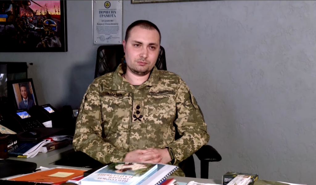 Volodimir Zelenski l-a numit ca șef al administrației prezidențiale pe Kirilo Budanov, aflat până acum în fruntea serviciului de informații militare al Ucrainei (GUR). Preia funcția ocupată de Andrii Iermak, care și-a dat demisia în contextul scandalului de corupție cu prejudiciu de o sută de milioane de dolari.