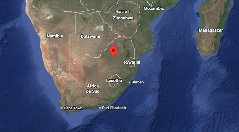 Africa de Sud. Atac armat lângă Pretoria, în nord. Trei bărbați au deschis focul într-un hostel și au împușcat 25 de persoane. 11 dintre ele și-au pierdut viața. Poliția îi caută pe suspecți.