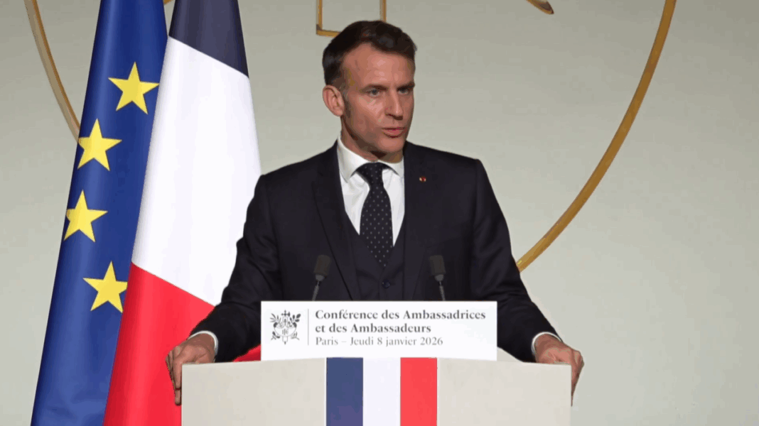 Franța și Germania critică dur Statele Unite. Emmanuel Macron, discurs în fața ambasadorilor francezi: “SUA se îndepărtează treptat de aliații săi și de regulile internaționale pe care le-a promovat până de curând. Franța respinge noile forme de colonialism și imperialism”. Președintele german Frank Steinmeier afirmă că “SUA distrug valorile ce stau la baza ordinii mondiale. Lumea devine o peșteră de tâlhari”.