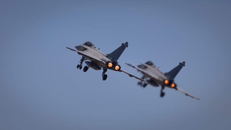 Forțele aeriene franceze și cele britanice au simulat, în premieră, un atac nuclear comun, în cadrul unor exerciții desfășurate săptămâna aceasta, deasupra Mediteranei.