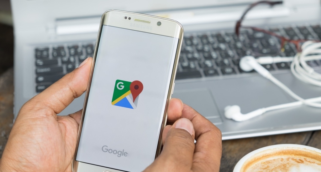 Google a fost amendată cu 400 de milioane de euro, pentru modul în care a procesat datele de localizare ale utilizatorilor europeni. Conform autorității irlandeze pentru protecția datelor, acestora nu li s-a explicat clar că astfel de informații ar putea fi folosite pentru personalizarea reclamelor sau pentru aflarea unor detalii despre interesele și activitățile lor.