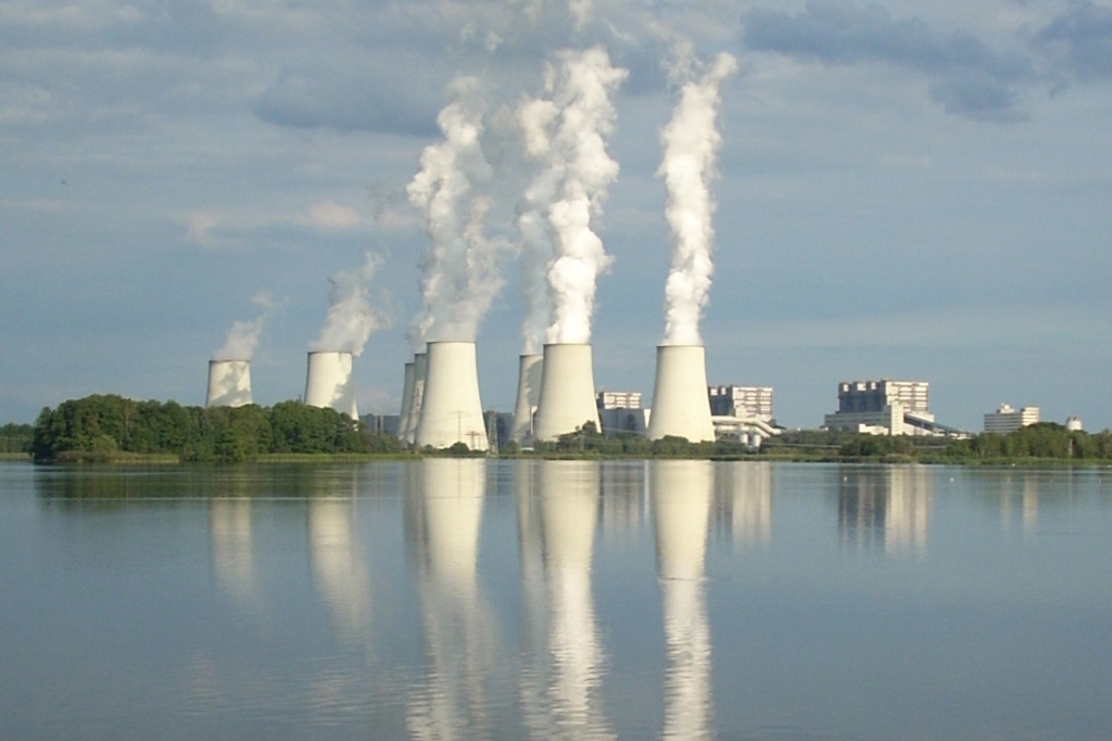 Autoritățile din landul german Brandenburg afirmă că cel puțin zece dispozitive au fost folosite în tentativa de sabotarea a centralei electrice. Totuși, nu au oferit mai multe detalii despre autori.