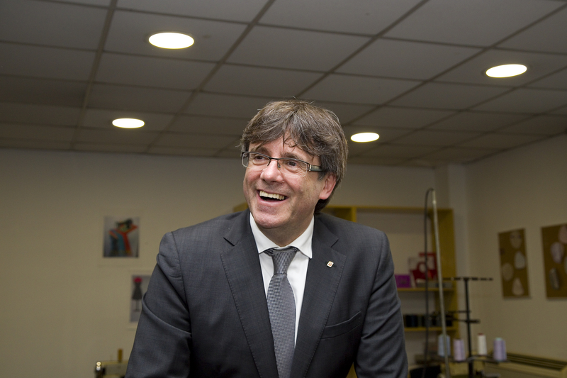 Liderul separatist catalan Carles Puigdemont se poate întoarce în Spania, după nouă ani de exil. Curtea Supremă a ridicat mandatul național de arestare emis după tentativa eșuată de secesiune a Cataloniei din 2017. Revenirea sa ar putea provoca noi tensiuni politice, în perspectiva alegerilor anticipate de luna viitoare.