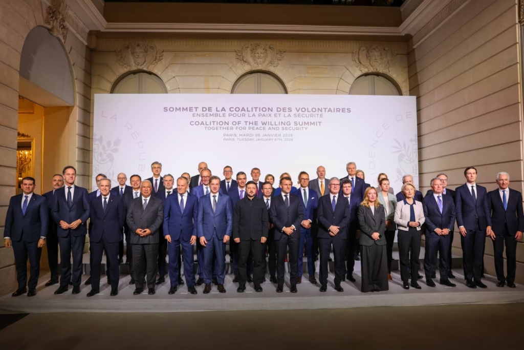 Reuniunea “Coaliției de Voință”, de la Paris. Liderii europeni au convenit asupra unor garanții de securitate pentru Ucraina, în eventualitatea unui armistițiu. Acordul prevede monitorizarea încetării focului sub conducerea SUA, cu sprijinul aliaților Ucrainei, precum și crearea unei forțe multinaționale ce ar urma să fie desfășurată ulterior. România NU va trimite trupe.