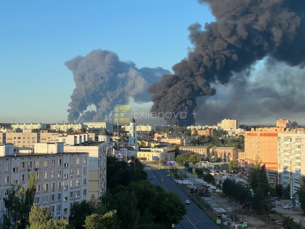 Incendiu catastrofal în regiunea Moscovei, după un atac ucrainean care a lovit depozitele ale mai mare comerciant rus. Primarul Moscovei susține că ucrainenii au lansat peste 370 de drone.