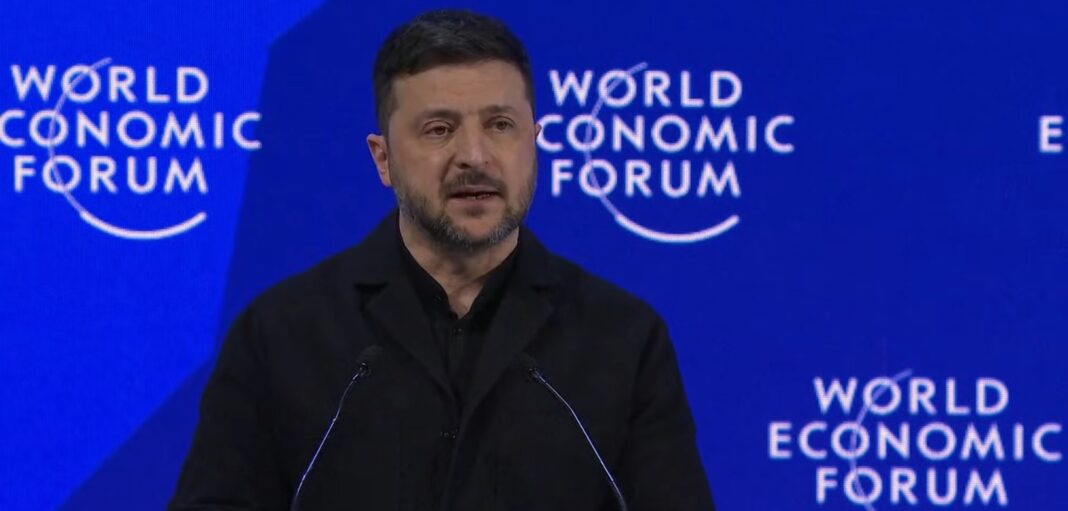 Forumul Economic de la Davos. Volodimir Zelenski anunță că o întâlnire trilaterală, între delegațiile Ucrainei, Rusiei și SUA, va începe vineri, în Emiratele Arabe. A criticat Europa pentru “inacțiune și certurile interne” și i-a cerut să se mobilizeze pentru a deveni o forță globală.