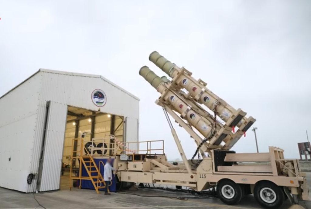 Germania a devenit prima țară din Europa care a desfășurat sistemul israelian antirachetă Arrow 3. Are capacitatea de a apăra mai multe state europene, inclusiv România și poate intercepta rachete balistice cu rază medie.