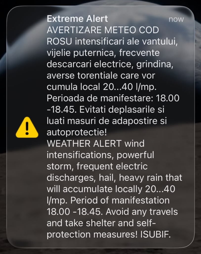 București. De ieri dimineață și până în această după-amiază, pompierii au îndepărtat aproape 1.100 de copaci și 41 de stâlpi doborâți din cauza furtunii. Aproape 460 de autoturisme au fost avariate. Autoritățile continuă evacuarea apei din stația de metrou Piața Victoriei 2.