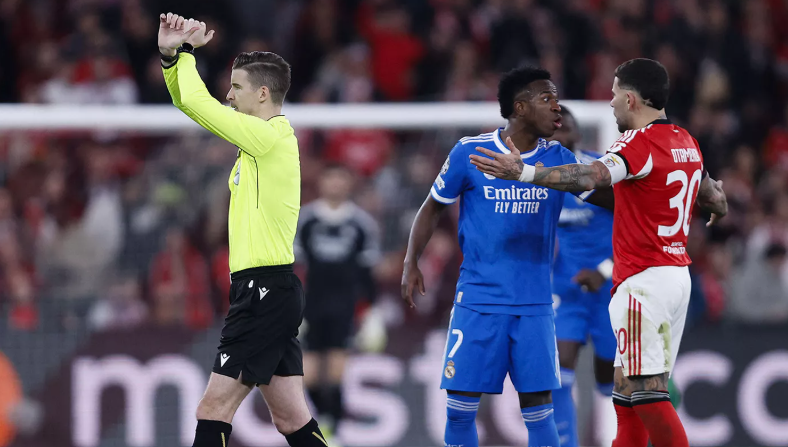 UEFA deschide o anchetă și-l suspendă provizoriu pe Gianluca Presitanni, jucătorul echipei Benfica, acuzat de Vinicius Junior că l-a numit “maimuță”, în timpul unui meci din Champions League.