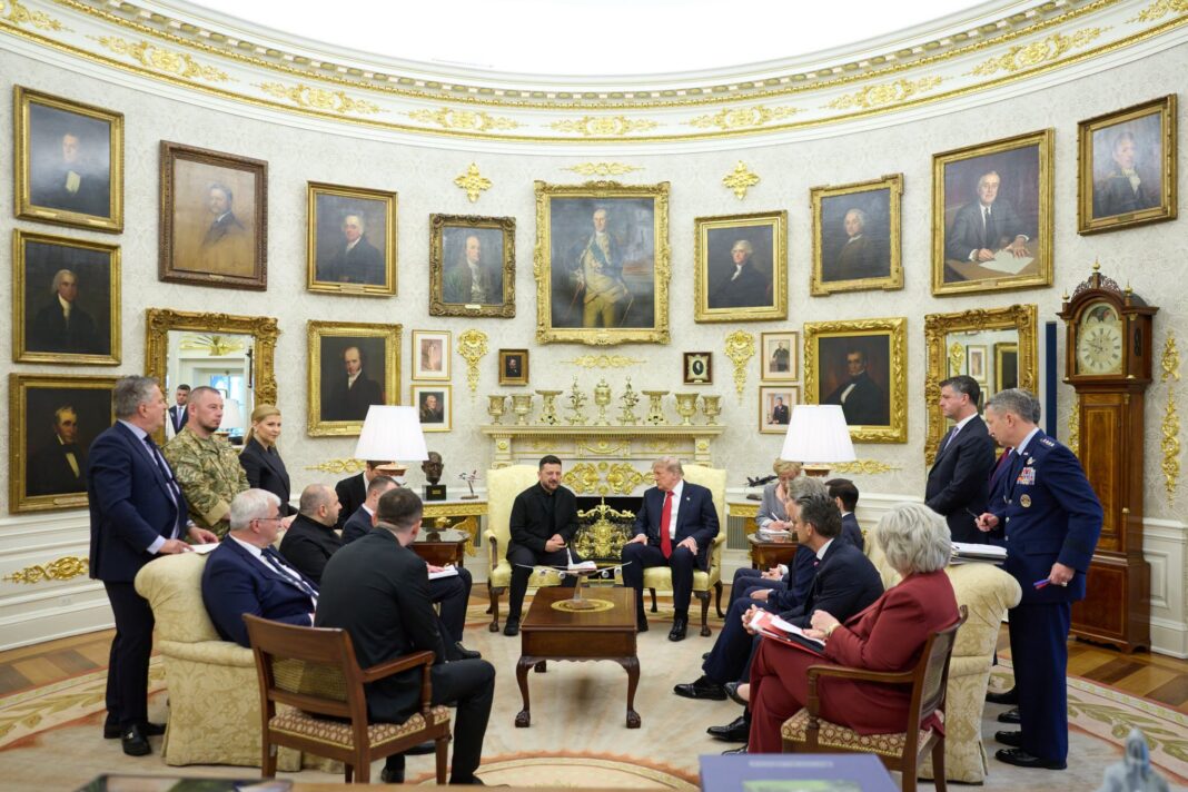 Președintele ucrainean Volodimir Zelenski a anunțat că a obținut acordul președintelui american Donald Trump pentru ca Ucraina să primească licențe de producție a rachetelor interceptoare Patriot, într-o mișcare care ar putea reduce dependența Kievului de livrările din SUA.