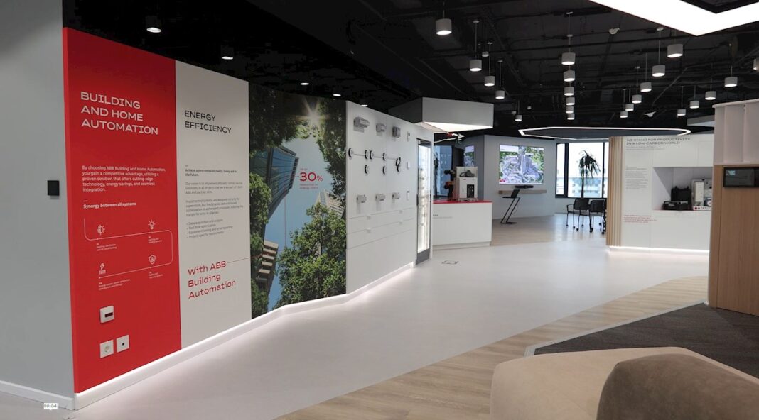 ABB deschide noul Customer Experience Center în București pentru a prezenta soluții inteligente și sustenabile