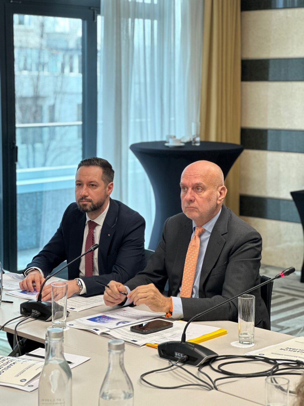 Studiu BNS: Lăudata reducere a administrației de stat, un fâs cu mult zgomot