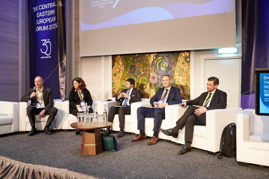 Prin integrarea în Financial Times Group, CEE Finance Forum își consolidează statutul de lider regional