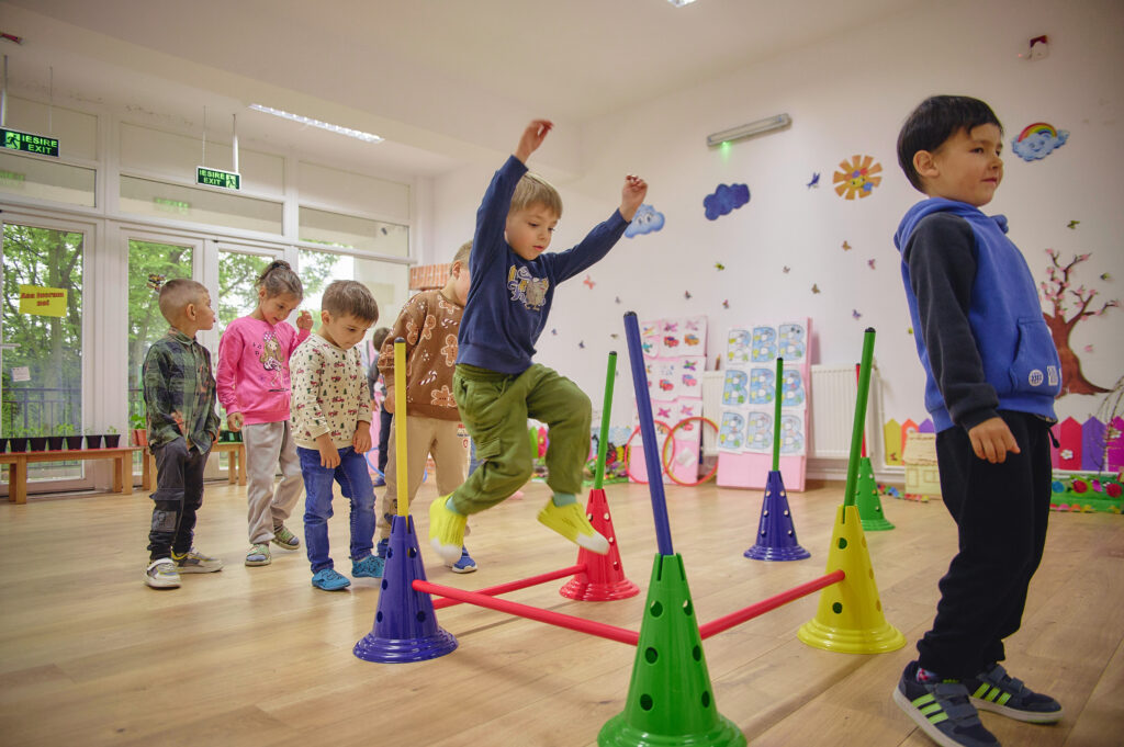 Fundația World Vision România și Fundația OMV Petrom: Patru ani de „Start în educație”