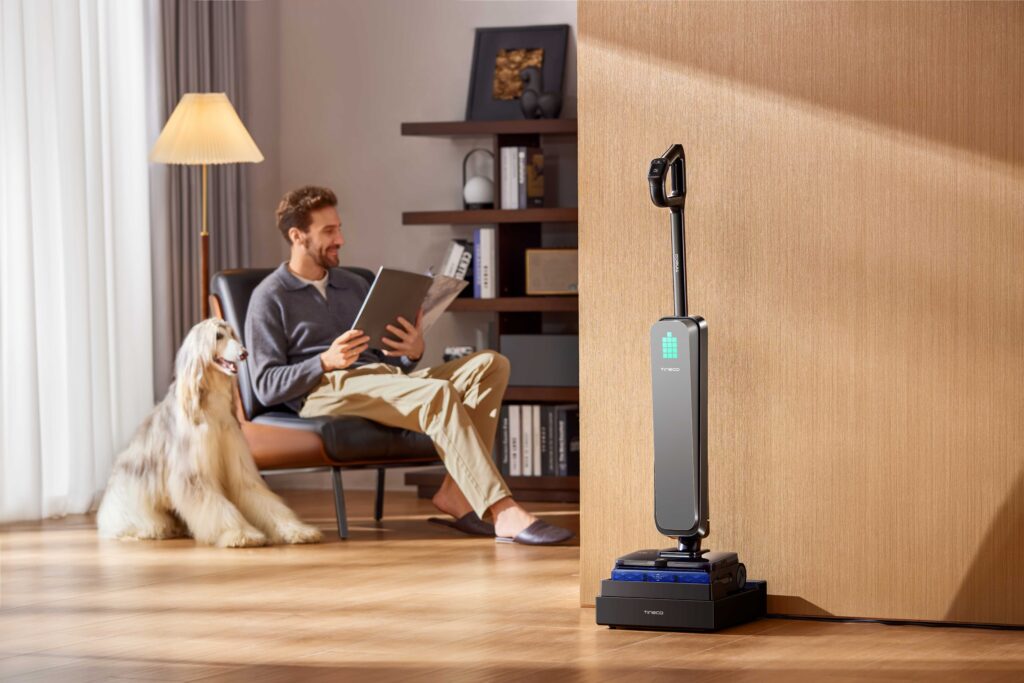 Tineco lansează în România noua gamă de aspiratoare verticale cu spălare, care simplifică rutina de curățenie
