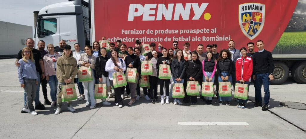 PENNY sprijină accesul la educație al elevilor din mediul rural prin programul Vreau în clasa a 9-a, dezvoltat de World Vision