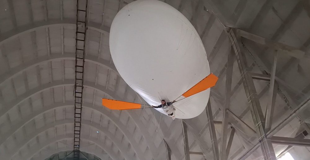 Cu balonul în Normandia