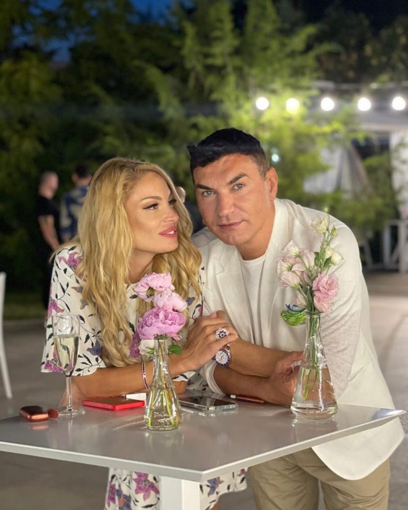 Cum decurge viața în familia lui Cristi Borcea și a Valentinei Pelinel: Peste ce nu trec niciodată când vine vorba de copiii lor