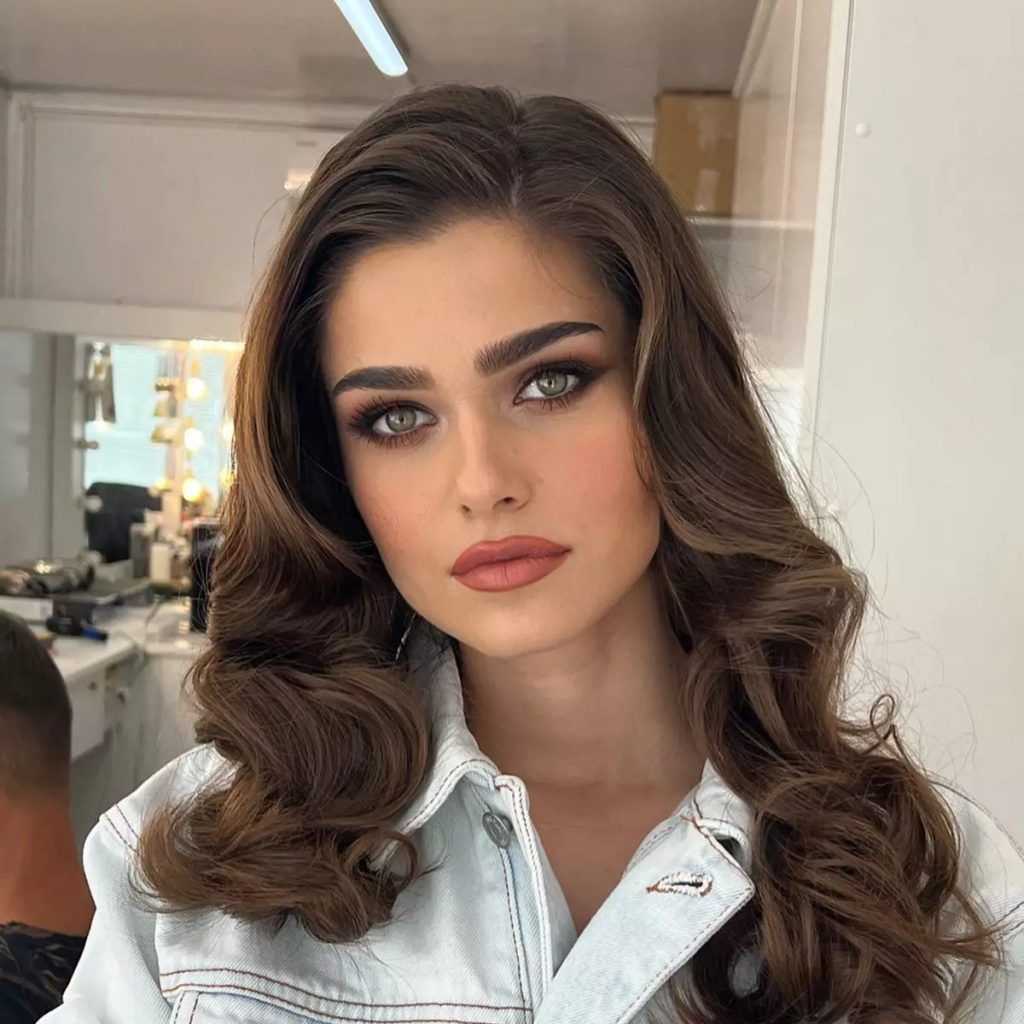 Theo Rose nu e pe placul tuturor, pe motiv că ar fi prea slabă: Cum le-a răspuns artista contestatarilor și ce o preocupă mai mult pe ea