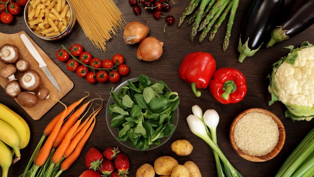 Neurochirurgul Vlad Ciurea avertizează: Alimentul, preferat de români, care distruge creierul