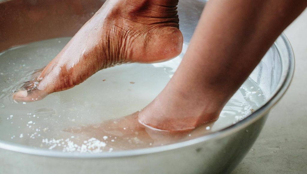 Senzația de greutate a picioarelor: Remediile naturale care ușurează această senzație și accelerează circulația sângelui