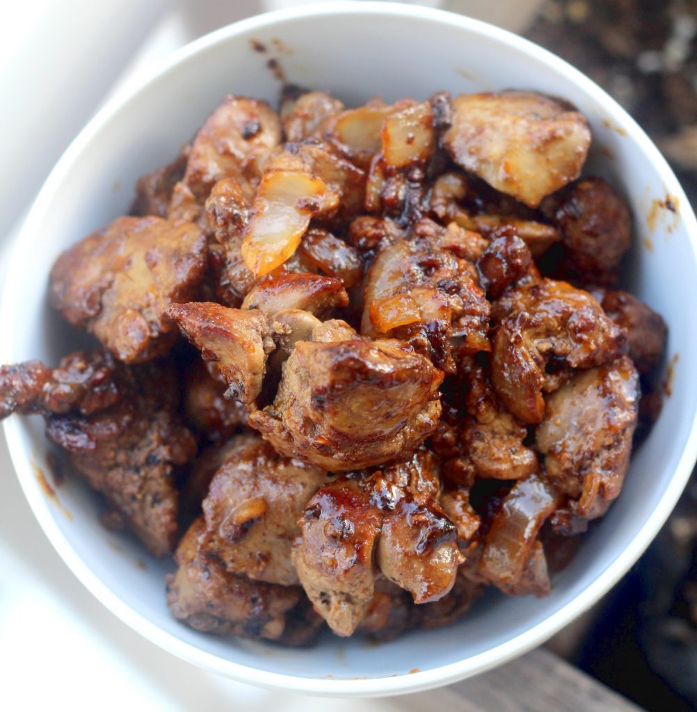 Ficăței fragezi la tigaie – o rețetă clasică, plină de savoare