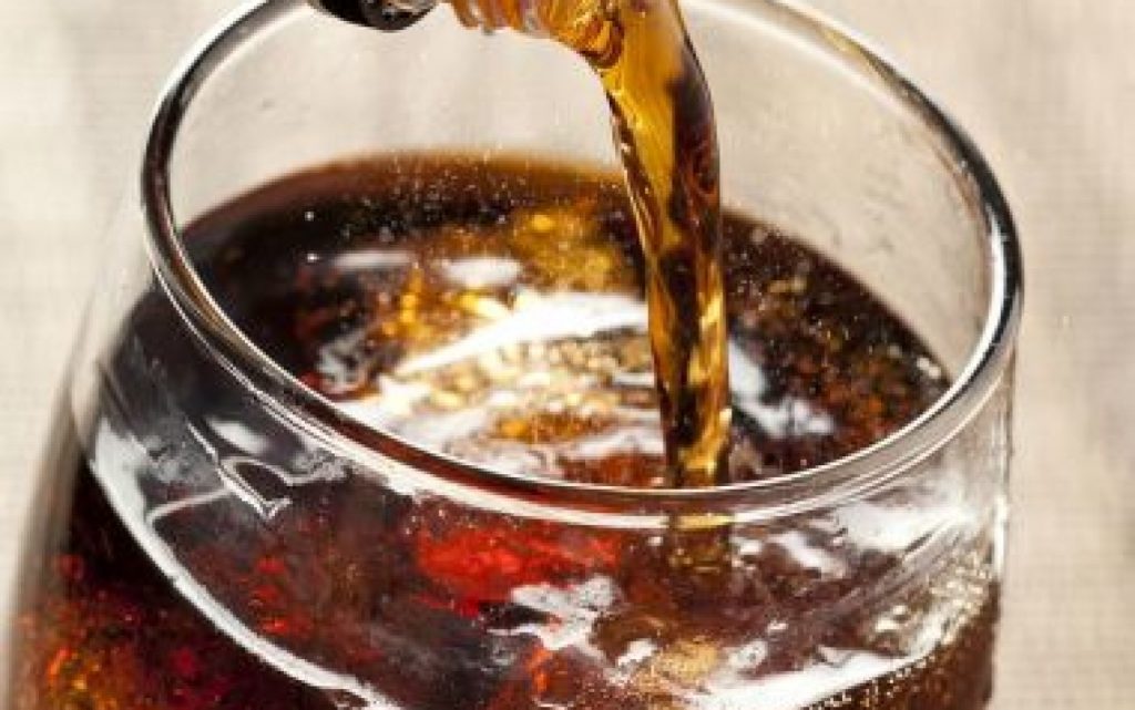 Punch de fructe – băutura care aduce atmosfera de sărbătoare