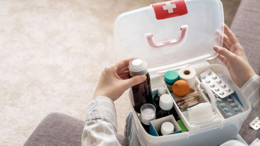 Greșeala făcută de mulți în vacanță: medicamentele lăsate în mașină sau în bagaj pot să aibă mari probleme