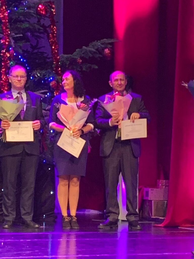 Elevii suceveni, care au obținut rezultate remarcabile la olimpiadele internaționale, au fost premiați la Gala Ministerului Educației 2025